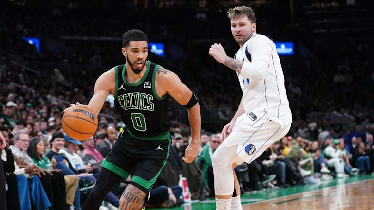 Tatum vence a Doncic en el duelo de MVPs y los Celtics alcanzan 10 victorias consecutivas.